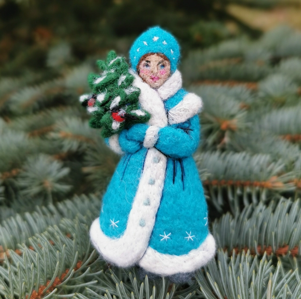 Зимняя тематика — мастер-классы по валянию брошей и украшений